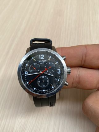Reloj Tissot Negro y Plateado