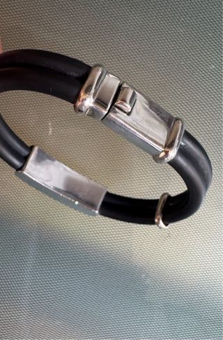 PULSERA DE HOMBRE CAUCHO Y PLATA 