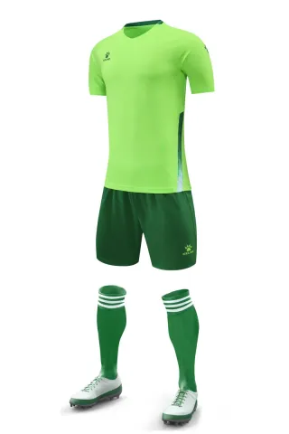 Conjunto deportivo Kelme verde