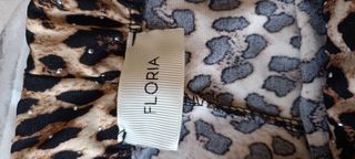 Set Taglia S Pantalone Maculato e Maglione Crop
