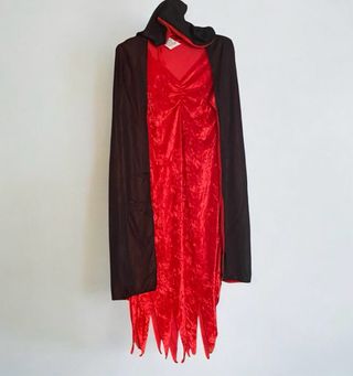 Bonito sexy disfraz de vampiresa/diablesa con capa