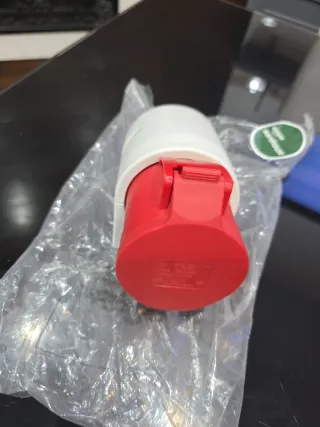 Enchufe Hembra PCE IP44 16A