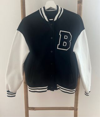 Cazadora universitaria de chica. Talla S
