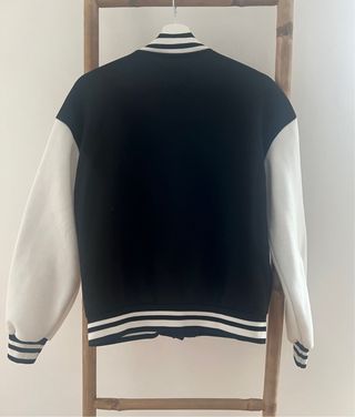 Cazadora universitaria de chica. Talla S