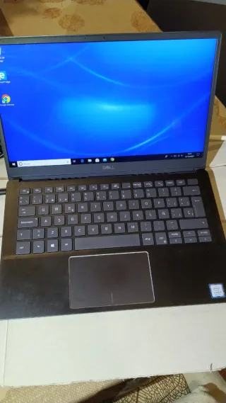 PORTÁTIL Dell 5390 VOSTRO 13.3 Pulgadas 