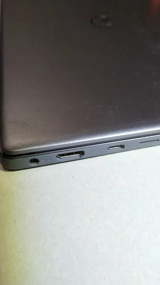 PORTÁTIL Dell 5390 VOSTRO 13.3 Pulgadas 