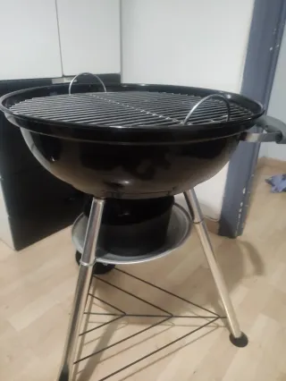 Barbacoa Weber Negra y Plateada