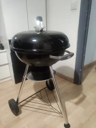 Barbacoa Weber Negra y Plateada
