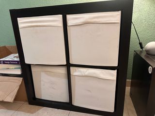 Estantería Kallax 4 huecos con cajas Drona