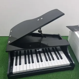 Piano de cola infantil negro