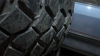 Maxxis Creepy Crawler 37