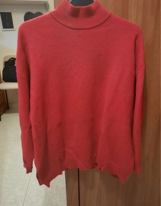 Jersey Stradivarius Rojo Cuello Alto