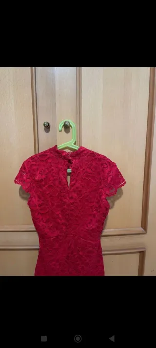 Blusa de encaje roja para mujer