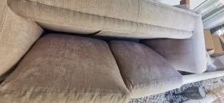2 Sofás Beige, Tela Cálidad, en muy Buen Estado