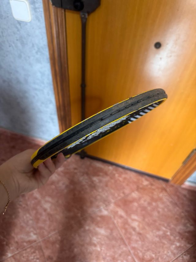 Raqueta de tenis amarilla/25