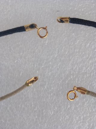 Cordón algodón con terminales y cierre oro 18k