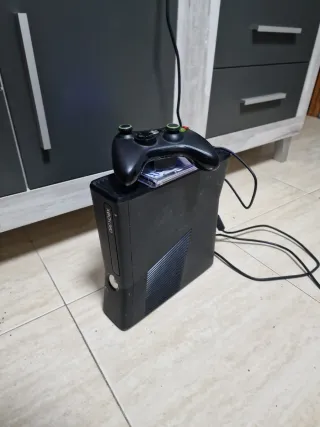 Xbox 360 da 1 TB nera