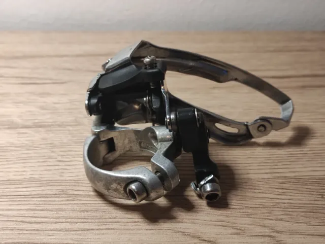 Deragliatore anteriore Shimano XT FD-M739