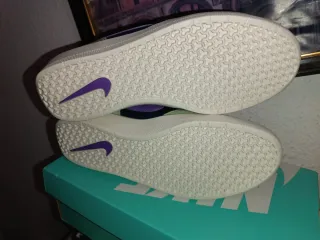 Zapatillas Nike SB Verde y Morado. 42'5