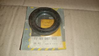 VEHICULOS CLASICOS, PIEZAS VARIAS (19)