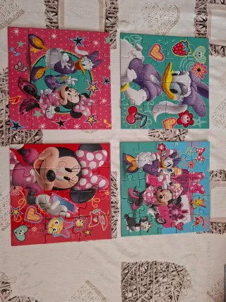 4 lindos puzzles de Minnie y Daisy