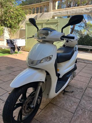 Peugeot Tweet 125 Blanca inyeccion 2017 itv 2027