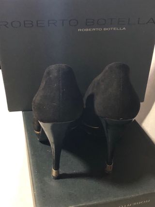 Zapatos piel negros de tacón Roberto Botella T.40