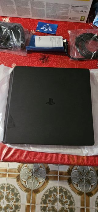 PlayStation 4 Slim 500GB Negra