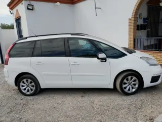 Citroen Grand C4 Picasso 2011