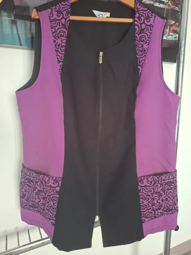 Delantal hostelería cremallera morado y negro