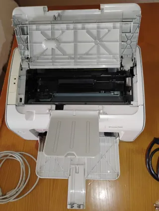 Impresora Láser HP Gris 