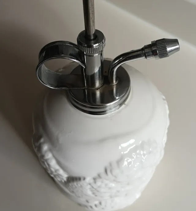 Perfumador antiguo de cristal y metal