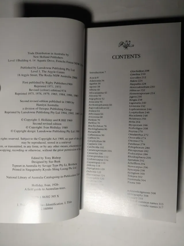 GUÍA DE ÁRBOLES DE AUSTRALIA. IVAN HOLIDAY. INGLÉS