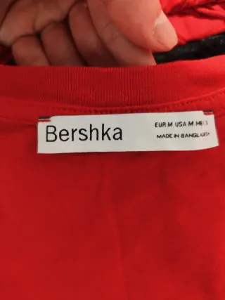 Camiseta corta roja "S, M y L"