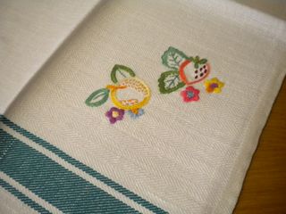 TRE ASCIUGA PIATTI RICAMATI A MANO 54X70cm