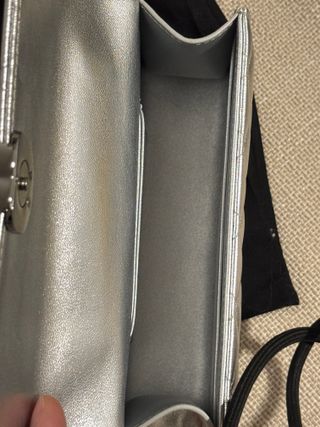 Bolso de piel auténtica plateado con cadena