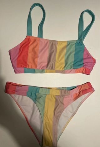Bikini deportivo Primark a rayas