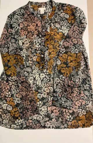 Camisa H&M floral manga larga