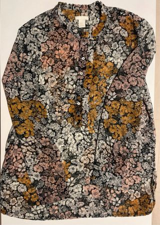 Camisa H&M floral manga larga