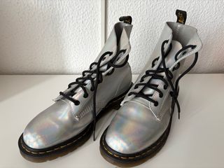Botas Dr. Martens Plateadas Holográficas
