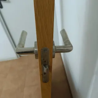 Puerta interior madera con cristal
