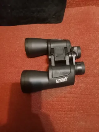 prismáticos Bushnell con funda 