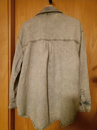 Cazadora oversize Pull&Bear azul Talla M