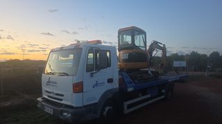 EXCAVACAT · Excavaciones y Movimientos de Tierras.