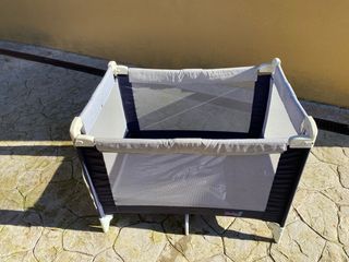 Cuna de viaje plegable
