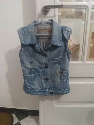 Chaqueta vaquera sin mangas Only One