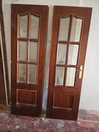 Puerta doble madera y cristal 0,62x200cm