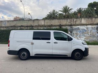 Furgoneta Base Larga Mixta con 6 asientos 