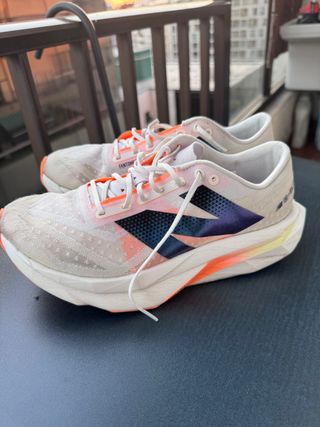 New Balance Fuelcell Elite 42