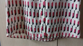 Blusa marca ZENDRA sin mangas con estampado